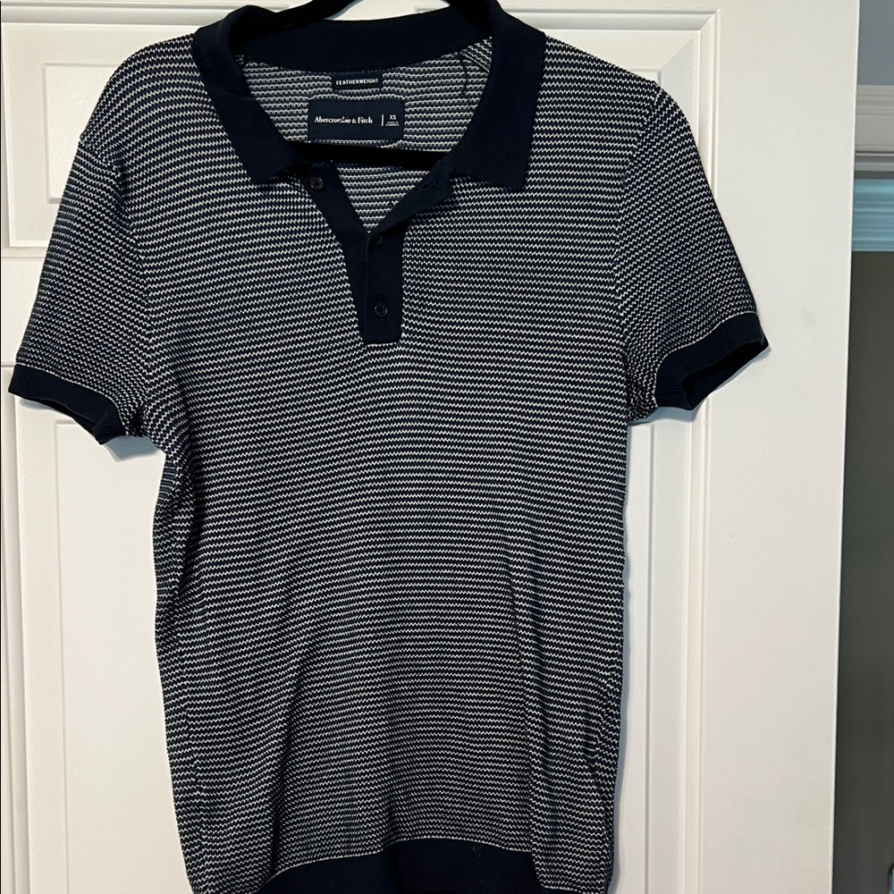 Abercrombie & Fitch Black and White Men's Polo Shirt